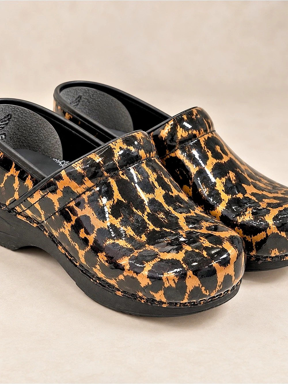 Dansko XP 2.0 Clog Leopard Print US 8